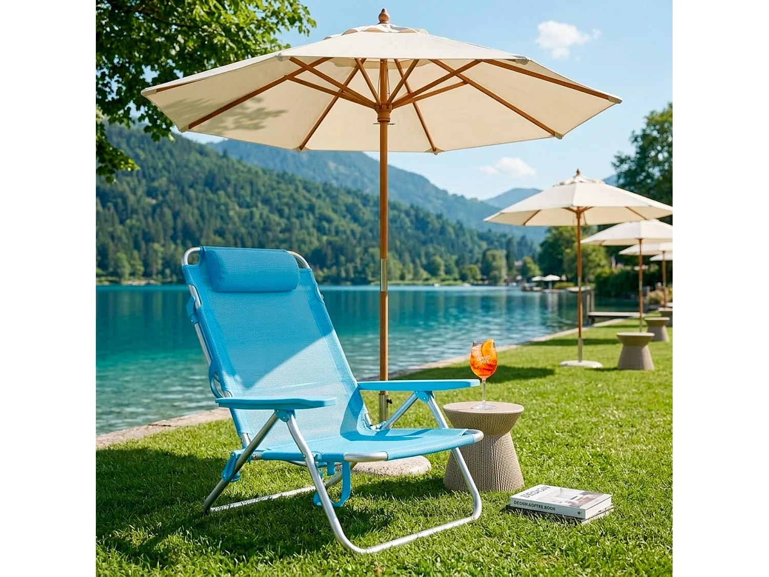 Spiaggina Pieghevole Con Telaio In Alluminio Seduta In Textilene Poggiatesta Integrato Braccioli Ergonomici Campeggio Outdoor 53 x 62 x 77 Cm Azzurro