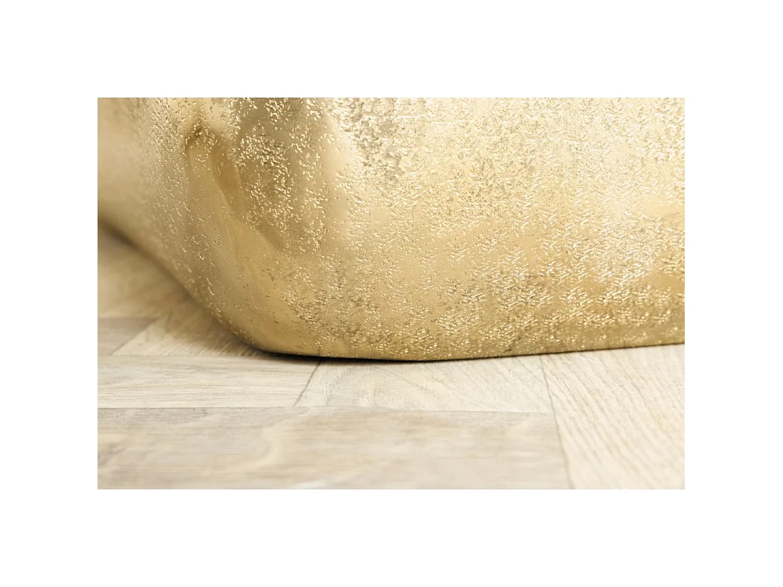 Mesa baja cuadrada AURUM 70 cm en aluminio dorado martillado – Diseño artesanal chic