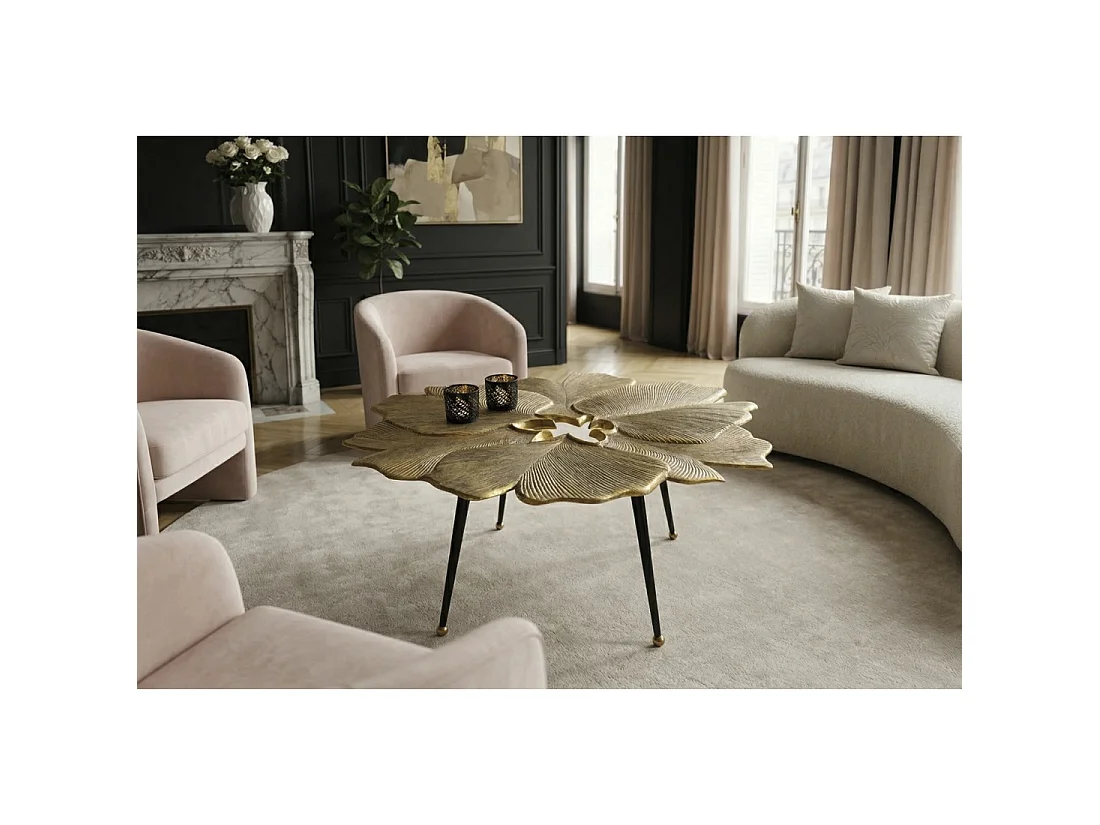 Mesa baja LOTUSIA dorada 95 cm en aluminio con tablero en forma de flor diseño