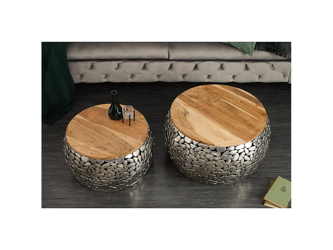 Mesas nido GALEA de madera maciza de mango y aluminio plateado – Motivo decorativo de guijarros