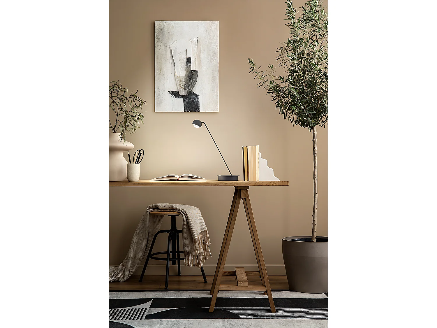 Justerbar LED-bordlampe 7W 3000K-6000K i mat antracitmetal med integreret touch-dæmper, højde 47 cm - Perenz