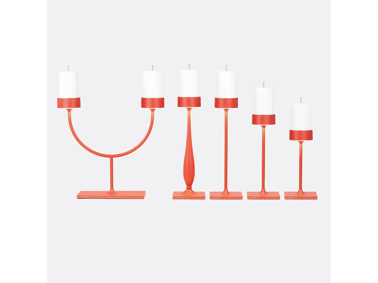Lampa stołowa LED Perpetua Double, 2-ramienna, czerwona, bezprzewodowa, akumulator, CRI 90, IP54, wewnątrz i na zewnątrz, nowoczesny, kultowy design