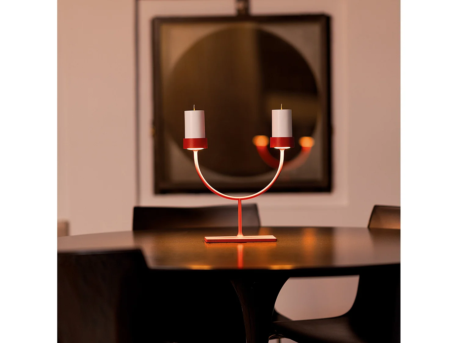 Lampa stołowa LED Perpetua Double, 2-ramienna, czerwona, bezprzewodowa, akumulator, CRI 90, IP54, wewnątrz i na zewnątrz, nowoczesny, kultowy design