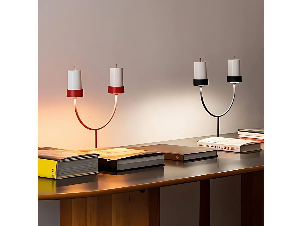 Perpetua Double 2-armet LED-bordlampe, ledningsfri, genopladelig, rød farve, CRI 90, IP54 til indendørs og udendørs brug, moderne ikonisk design