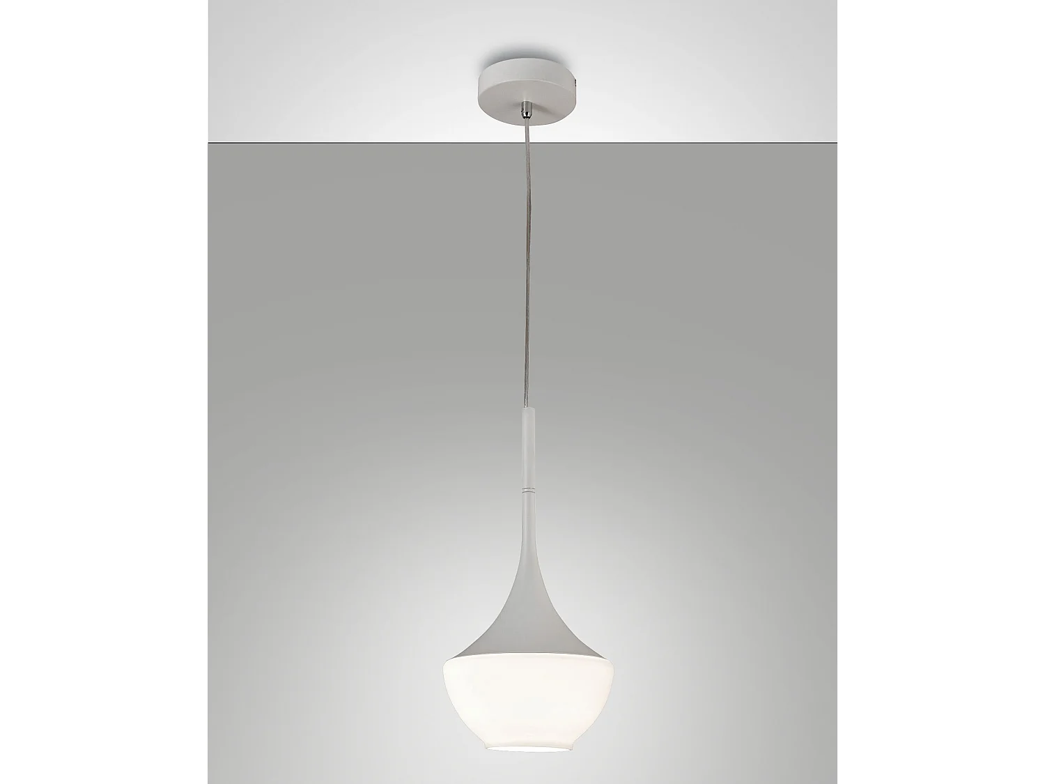 Candeeiro de Suspensão Apollo em Metal e Vidro Soprado Branco - Design Moderno E27, Estrutura Ajustável 2000mm, Ideal para Iluminação Interior