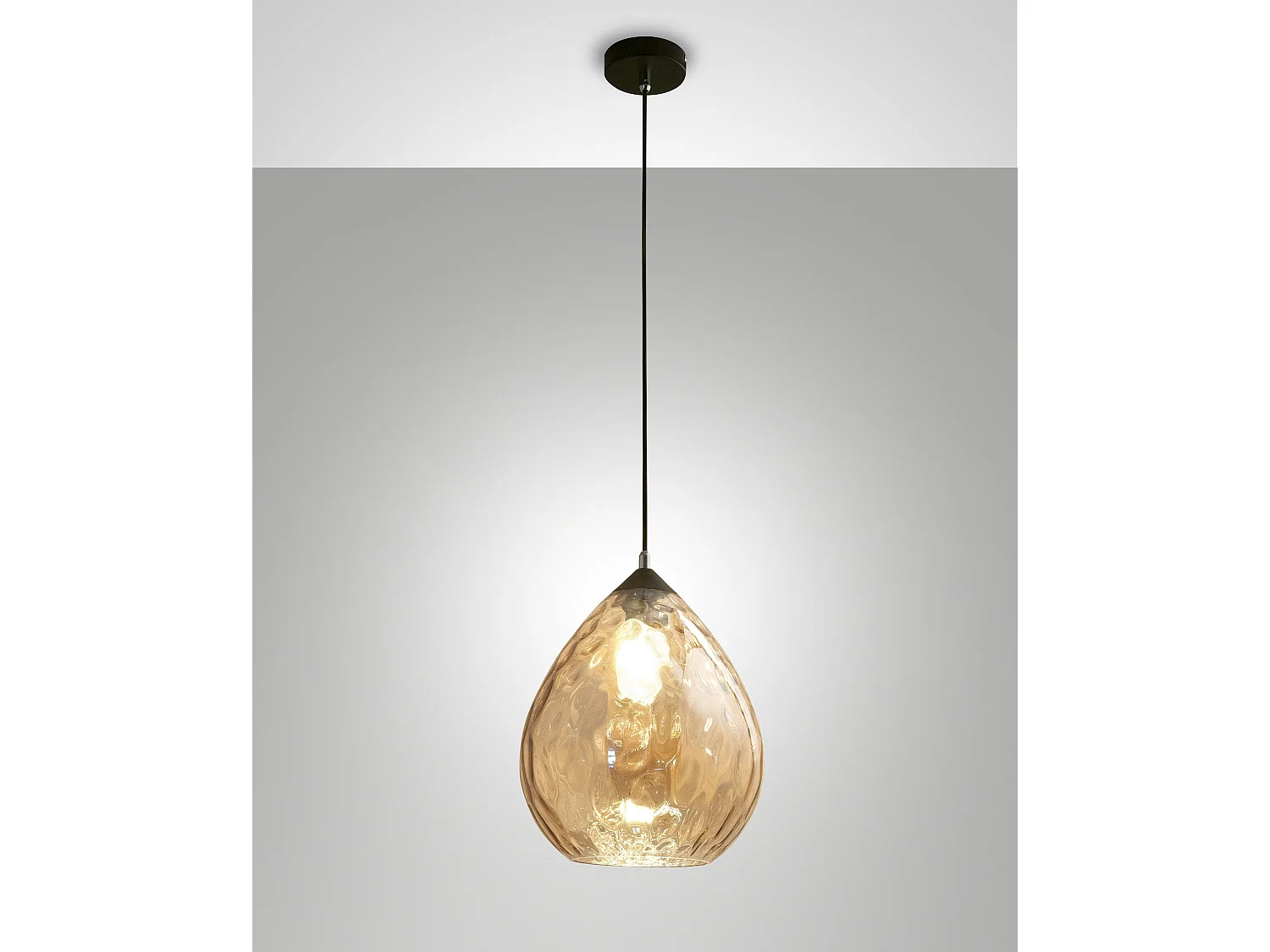 Candeeiro de Suspensão Gisella em Vidro Soprado Âmbar com Estrutura de Metal - Iluminação Elegante para Interiores de Ø260mm com Casquilho E27