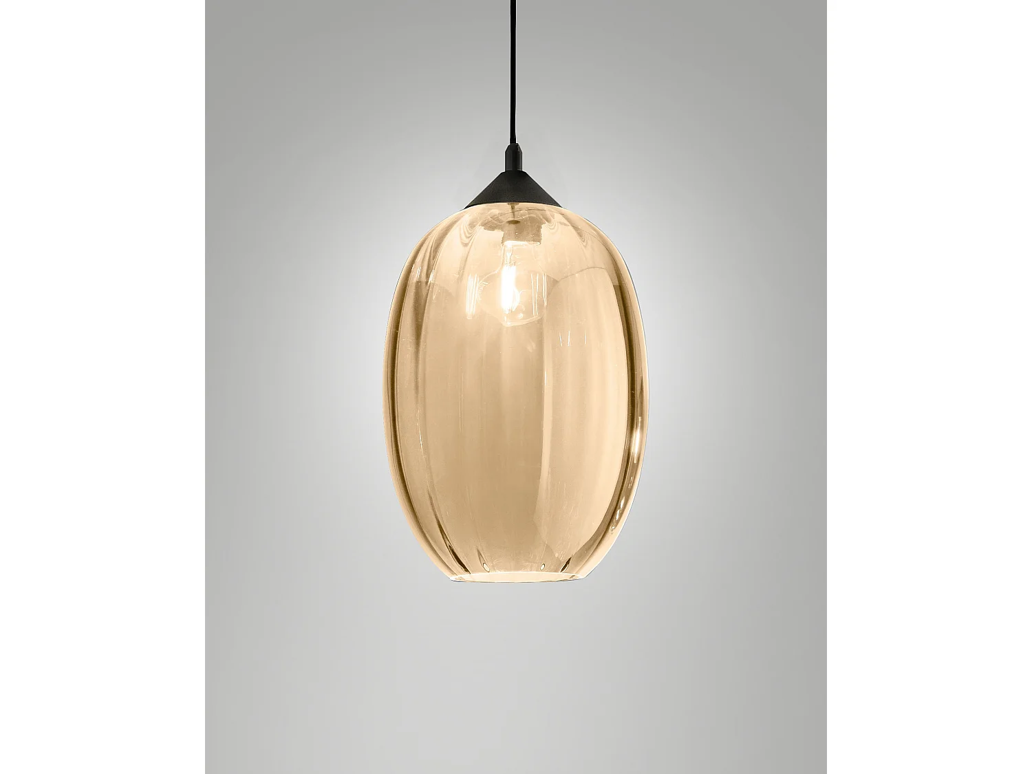 Hanglampset van geblazen cognacglas met E27 fitting - Modern en elegant design voor binnenverlichting, diameter 250 mm, hoogte 360 ​​mm, IP20