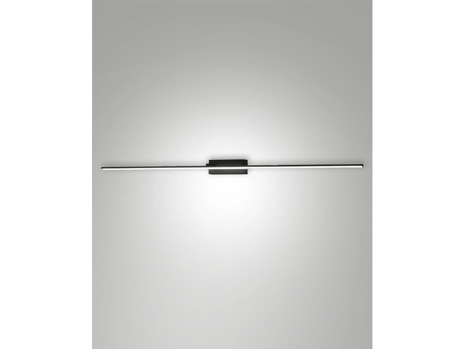 Aplique LED Nala 20W 2460lm 3000K IP44 metal y metacrilato negro 109,5 cm, diseño moderno elegante para iluminación interior y exterior