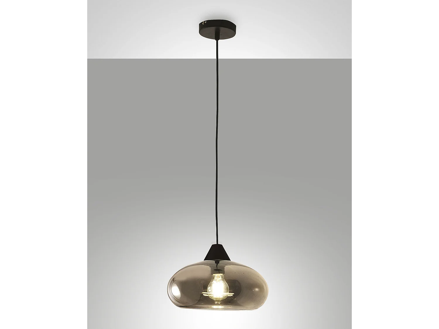 Ela hanglamp van 27 cm in metaal en gerookt glas, E27 fitting, modern en elegant design voor binnenverlichting