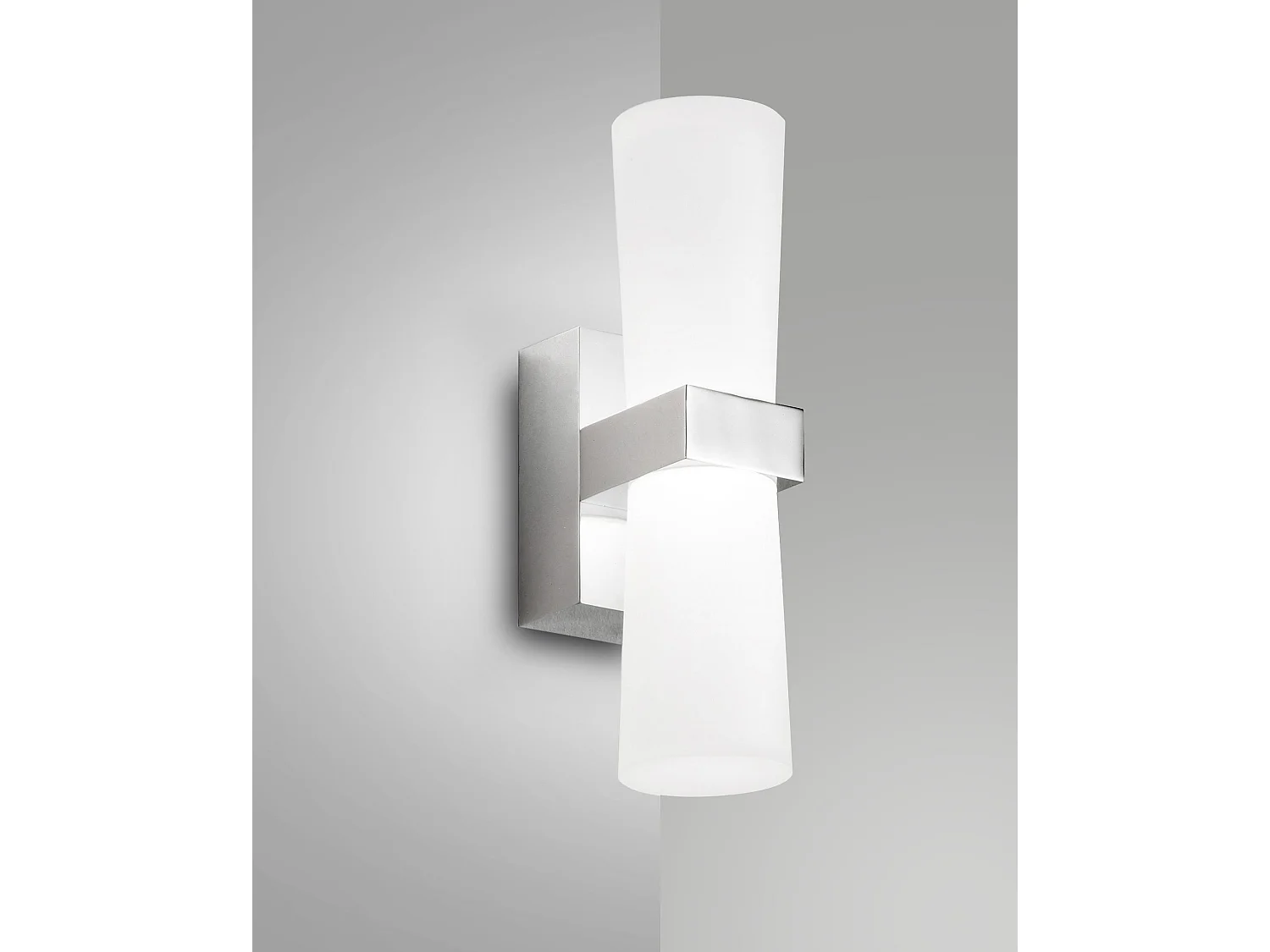 Iglesias Candeeiro de parede LED integrado 8W 720lm 3000K Branco Quente Cromado IP44 - Design moderno em metal e metacrilato Classe II 230V