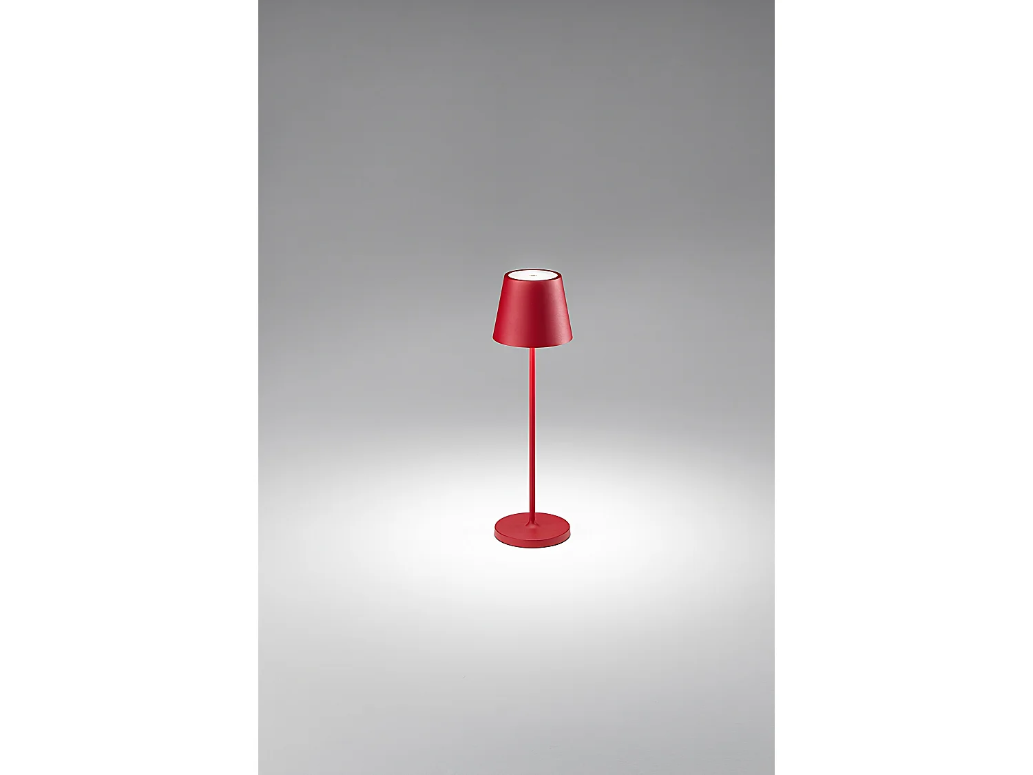 2W 3000K wiederaufladbare IP54 LED-Tischleuchte, Serie 8124, Rot, modernes Metalldesign, dimmbar per Touch - Perenz