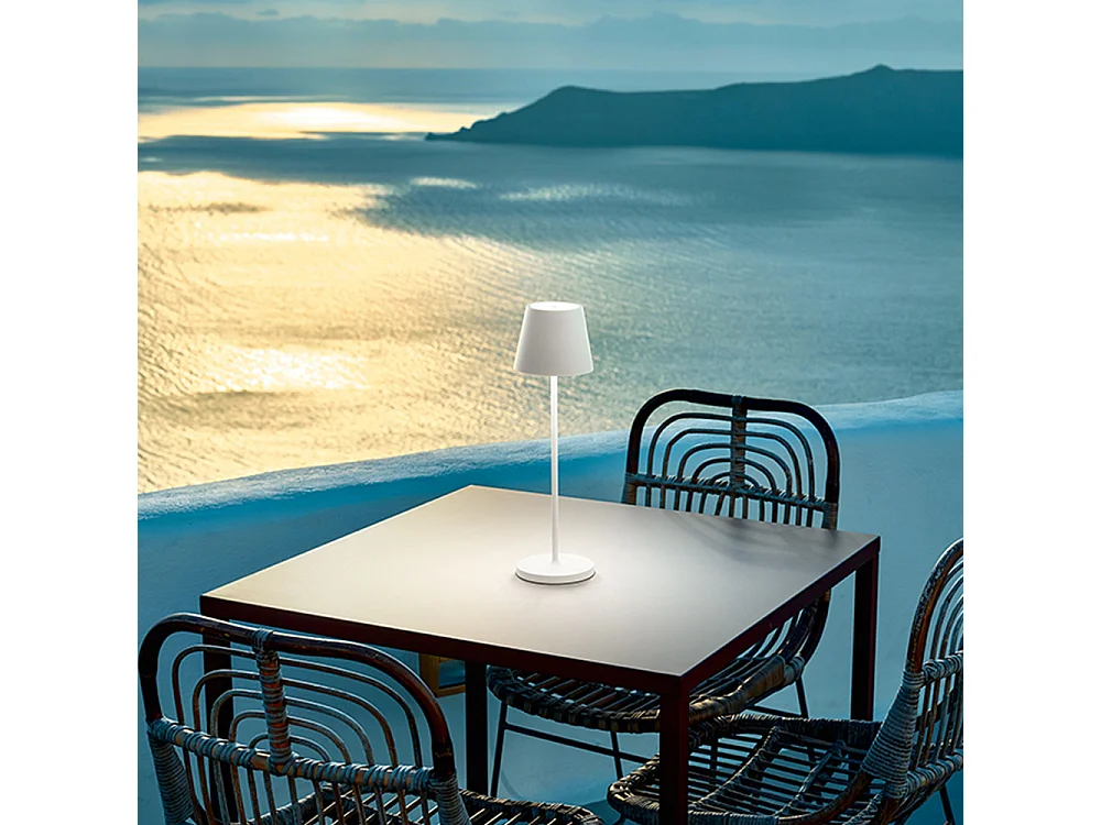2W 3000K oplaadbare IP54 LED-tafellamp, 8124-serie, mat wit, modern metalen design, aanraakdimbaar - Perenz