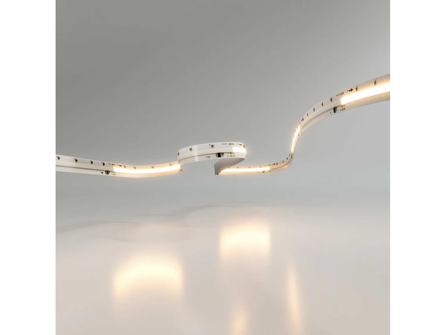 5m 24V 12W/m Fine Running COB LED-strip 2700K IP20 met SPI-technologie voor dynamische pixel-voor-pixel-besturing - Beneito & Faure