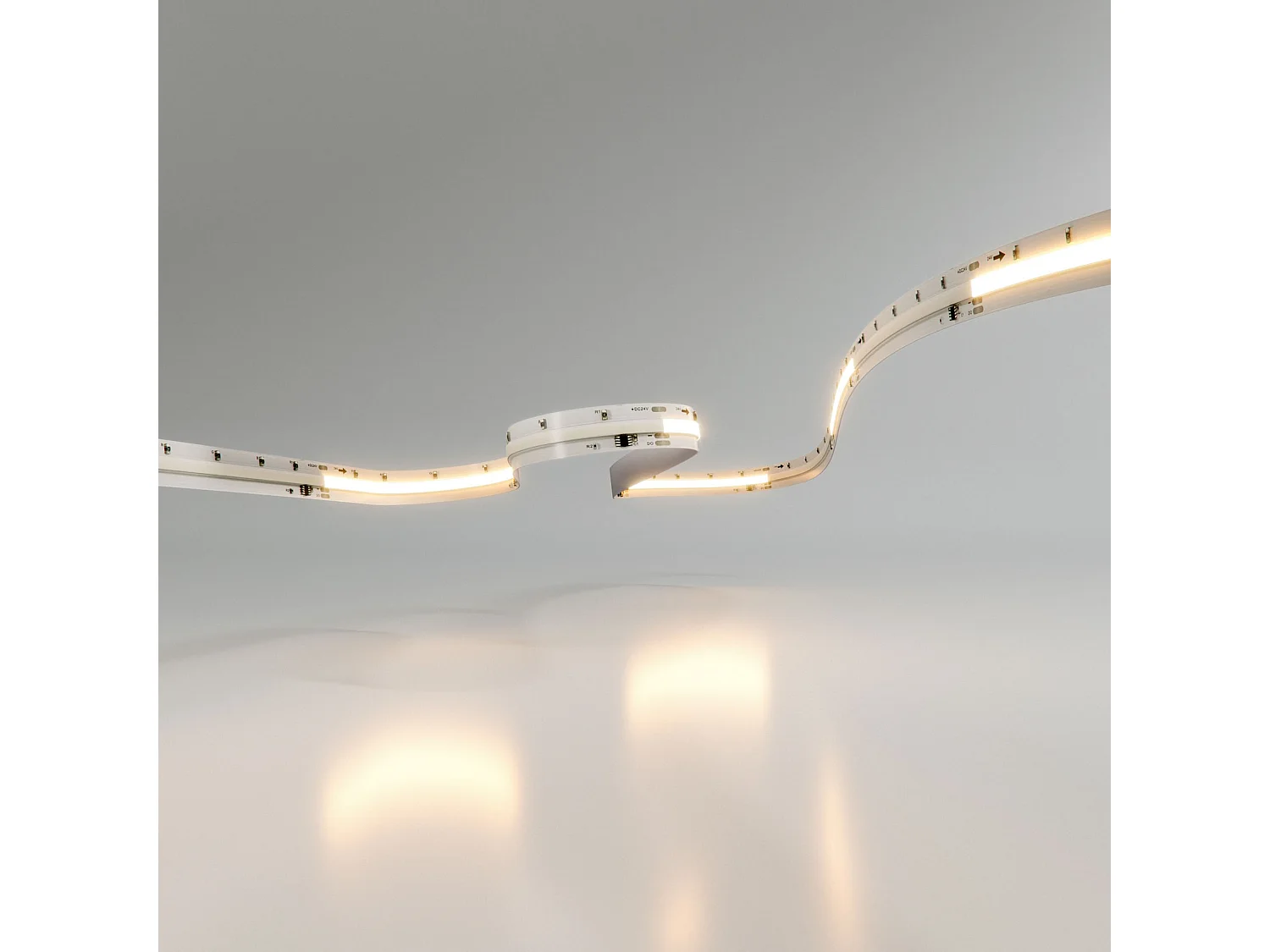 5m 24V 12W/m Fine Running COB LED-strip 2700K IP20 met SPI-technologie voor dynamische pixel-voor-pixel-besturing - Beneito & Faure