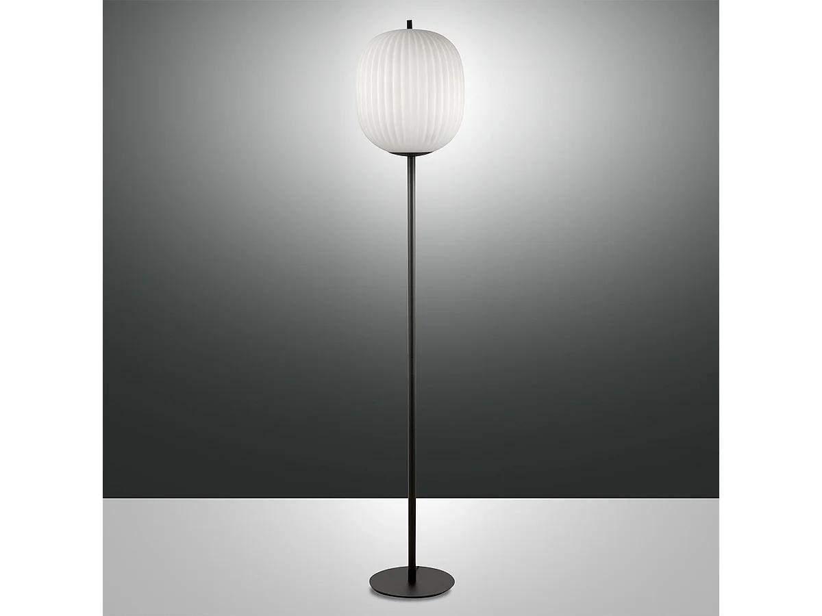 Lampada da Terra Nera Domizia Fabas Design Elegante e Sostituibile con E27