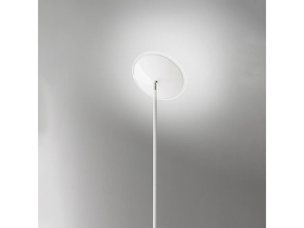 Lampadaire à LED 18W 1400Lm 3000K en métal blanc, luminaire de sol au design moderne et élégant pour intérieur, hauteur 180 cm - Perenz