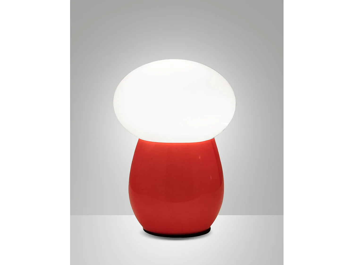 Lámpara de mesa Freddy en cristal soplado rojo, casquillo E27 de 40 W, interruptor integrado, diseño elegante y moderno - Colección Freddy