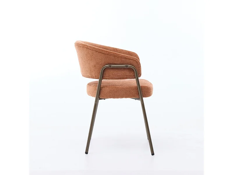 Chaise de salle à manger en chenille orange avec accoudoirs et pieds en métal finition laiton vieilli