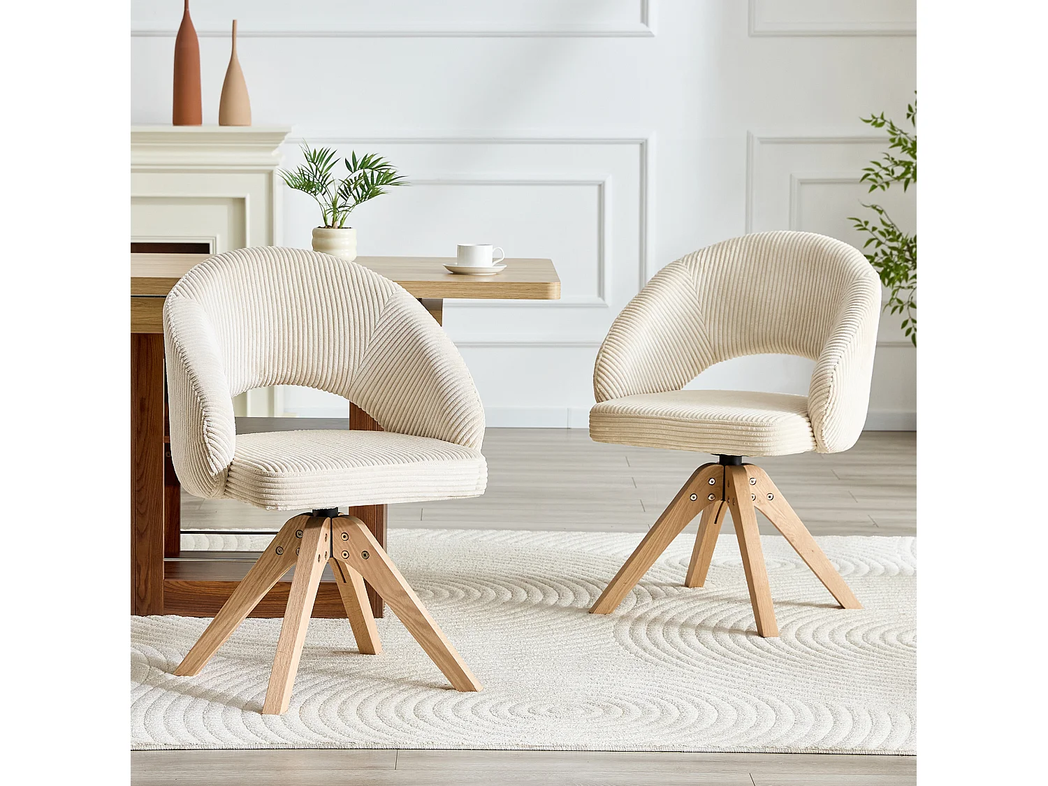 Set van 2 draaibare eetkamerstoelen in witte stof met massief houten poten