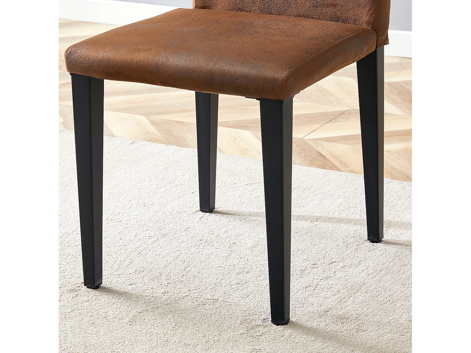 Lot de 4 chaises de salle à manger en tissu marron avec pieds en métal noir
