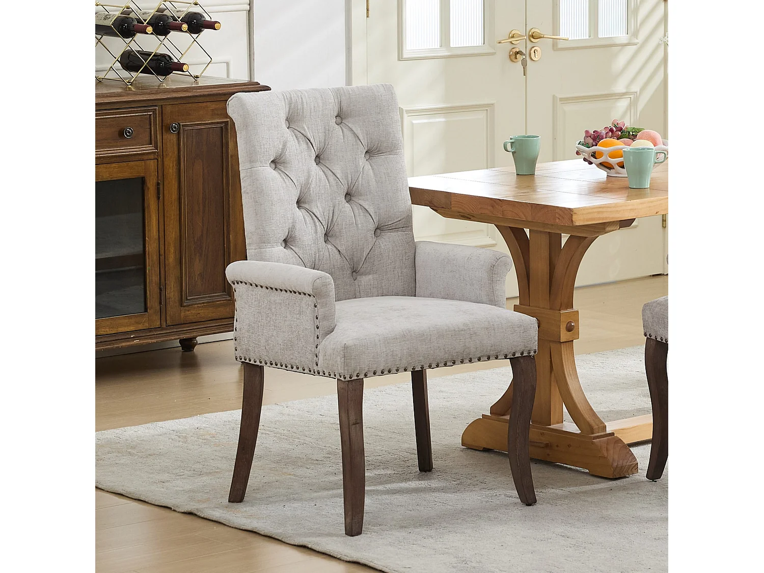 Eetkamerstoel met armleuningen, bekleed met beige chenillestof