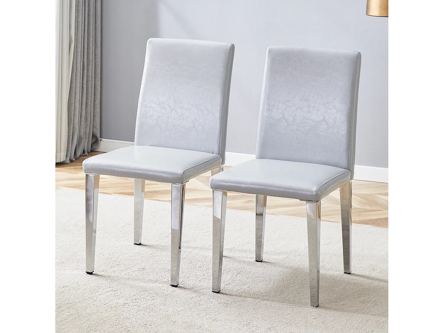 Lot de 2 chaises de salle à manger en similicuir gris clair avec pieds en métal argenté