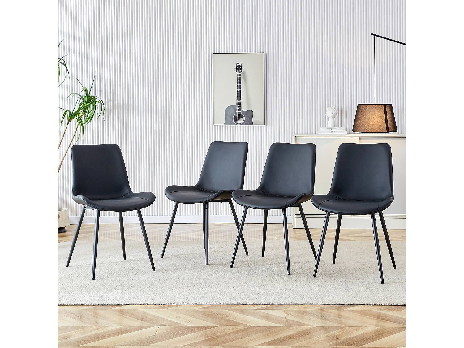 Lot de 4 chaises de salle à manger en similicuir noir avec pieds en métal