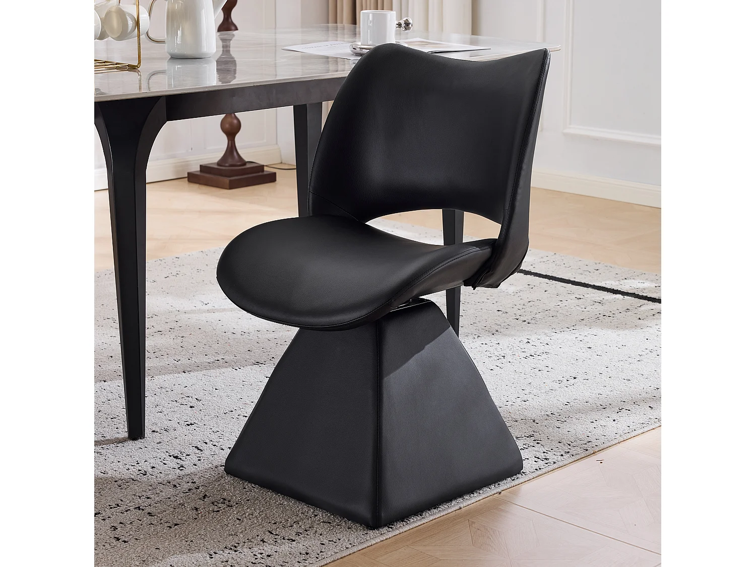 Silla de Comedor Giratoria Tapizada en Piel Sintética Negra, para Salón