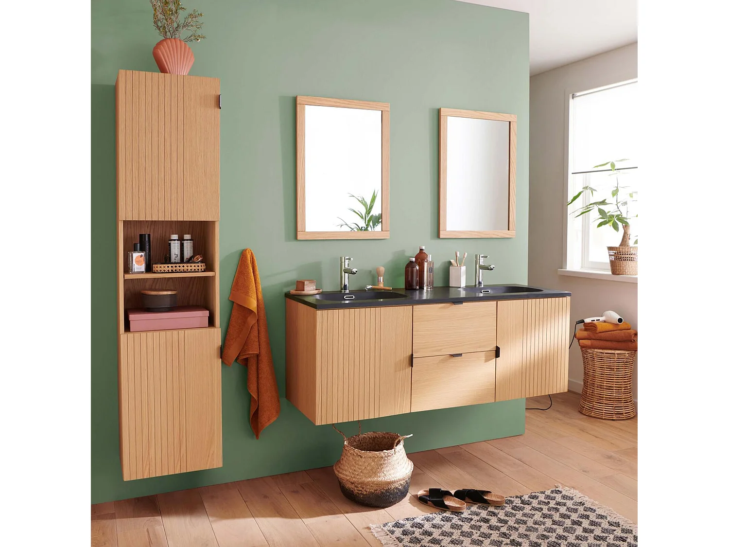 Hangmeubel 140cm eiken, kranen, spiegels en kolomkast STUDIO