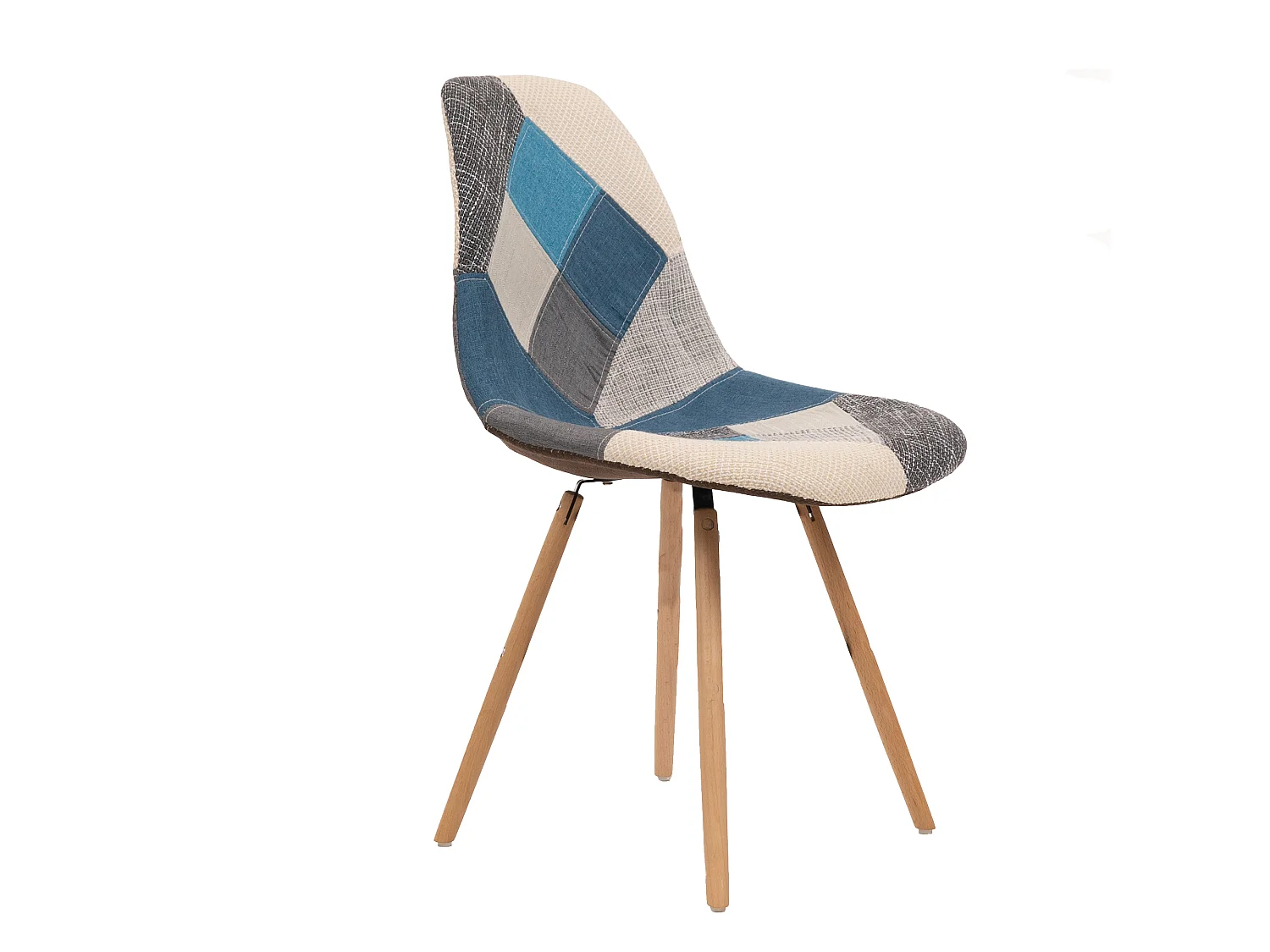 Chaise Eiffel Odri au style scandinave avec assise hauteur 45,5 cm