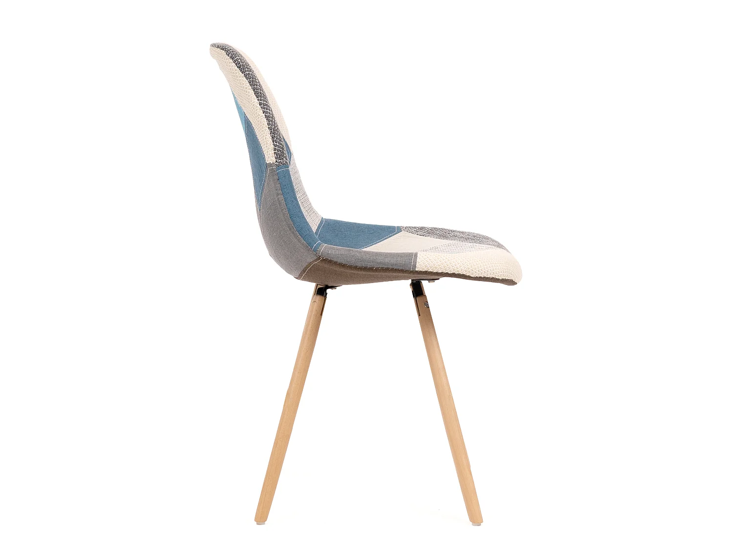 Chaise Eiffel Odri au style scandinave avec assise hauteur 45,5 cm