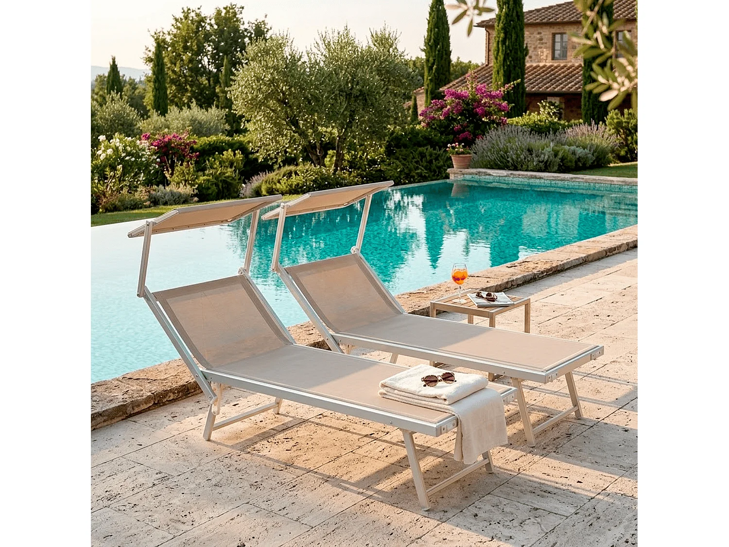 Coppia Di Lettini Beige Prendisole Pieghevole Professionale In Alluminio Tettuccio Orientabile Sdraio Mare Spiaggia Piscina Giardino 182 x 60 x 38 cm