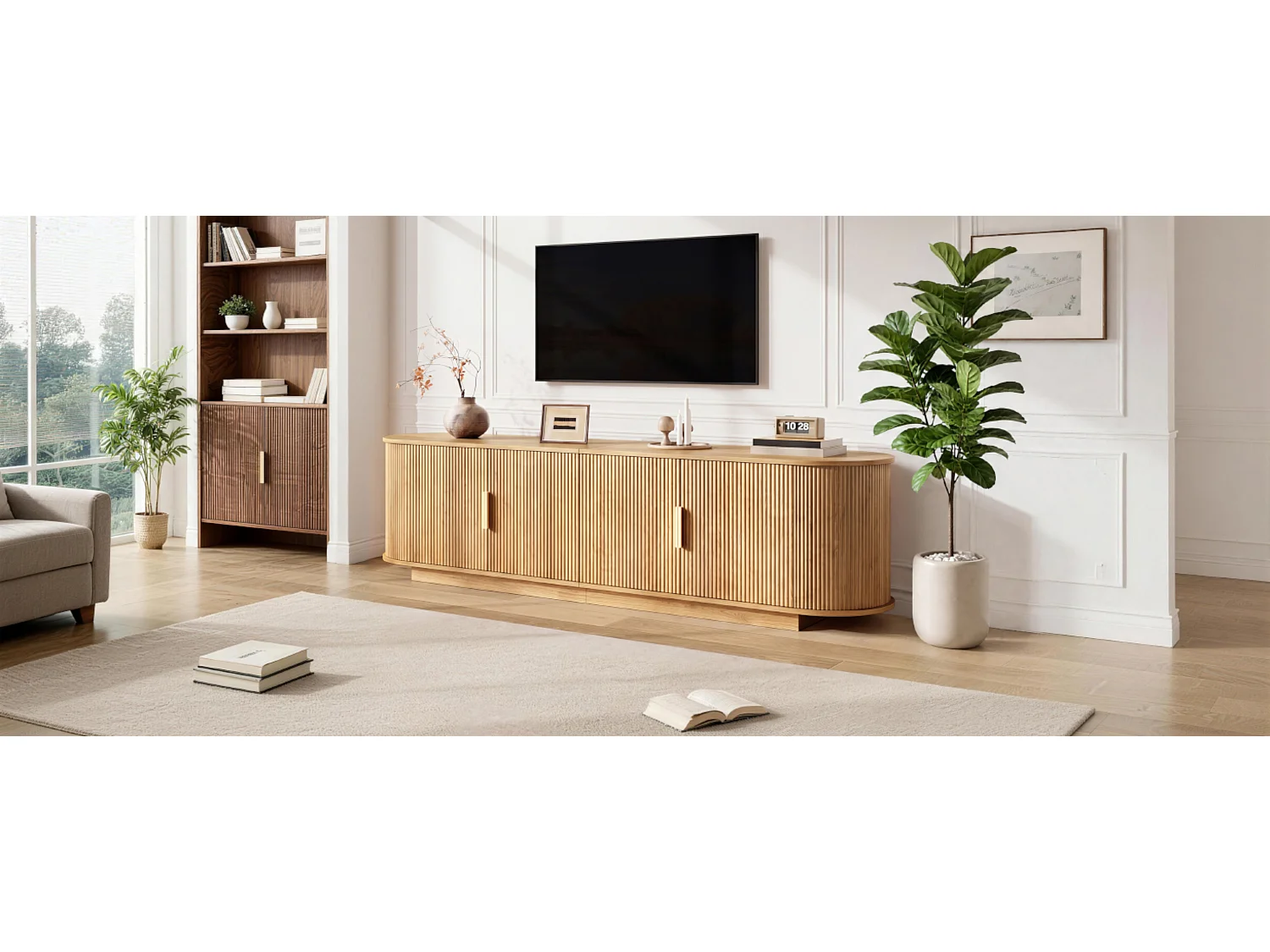 Meuble TV 180x35x50 cm - 4 portes - Design arrondi - Panneaux de particules et MDF - Poignées en métal - Coloris naturel