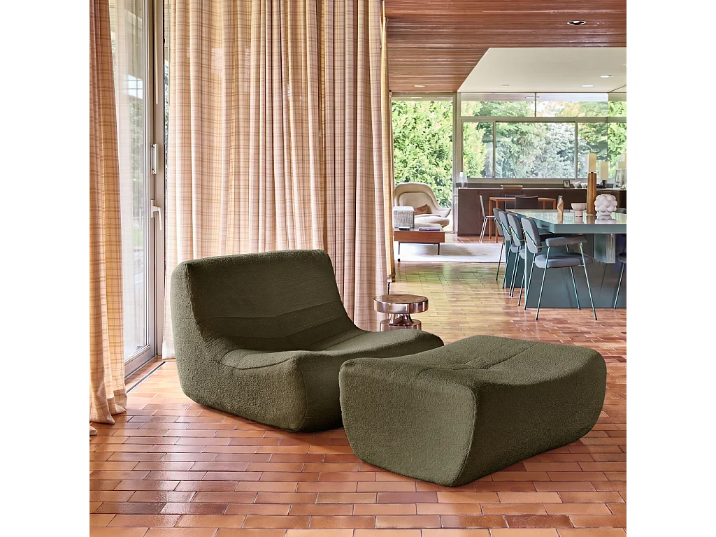 Sillón envasado al vacío de borreguito texturizado con reposapiés