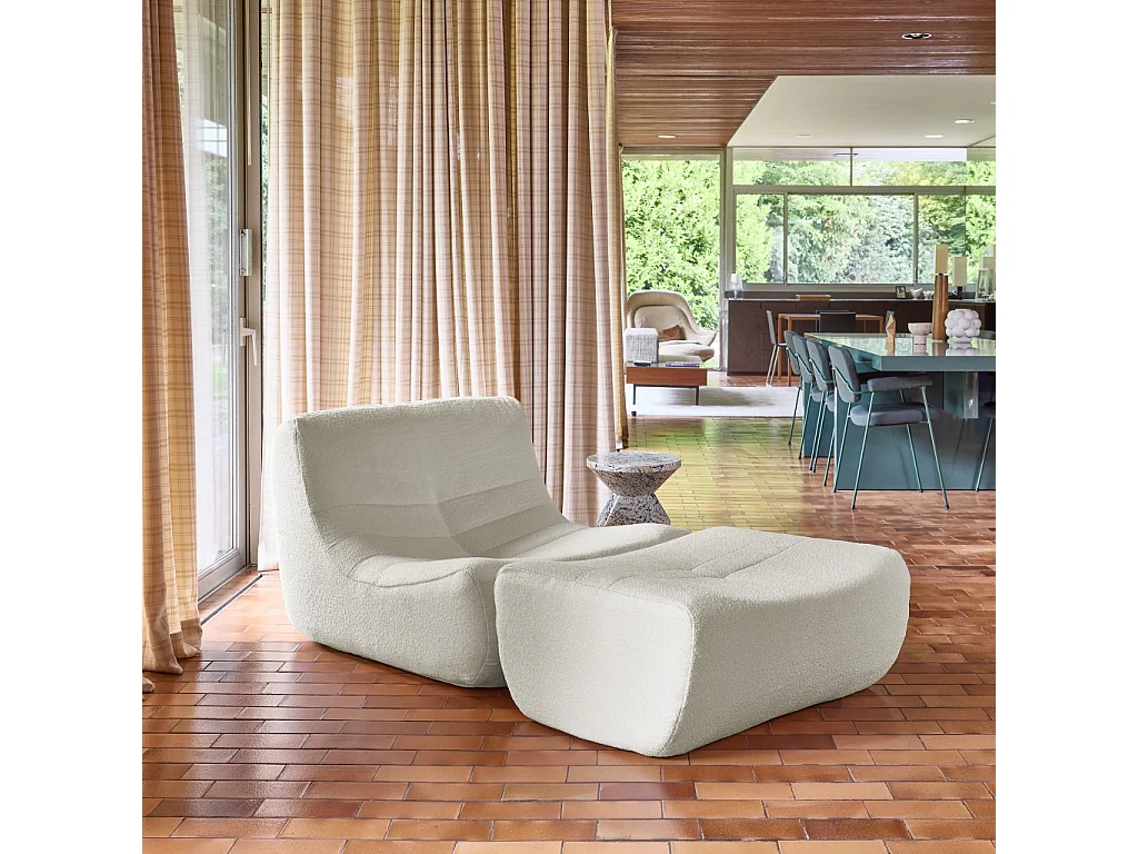 Sillón envasado al vacío de borreguito texturizado con reposapiés