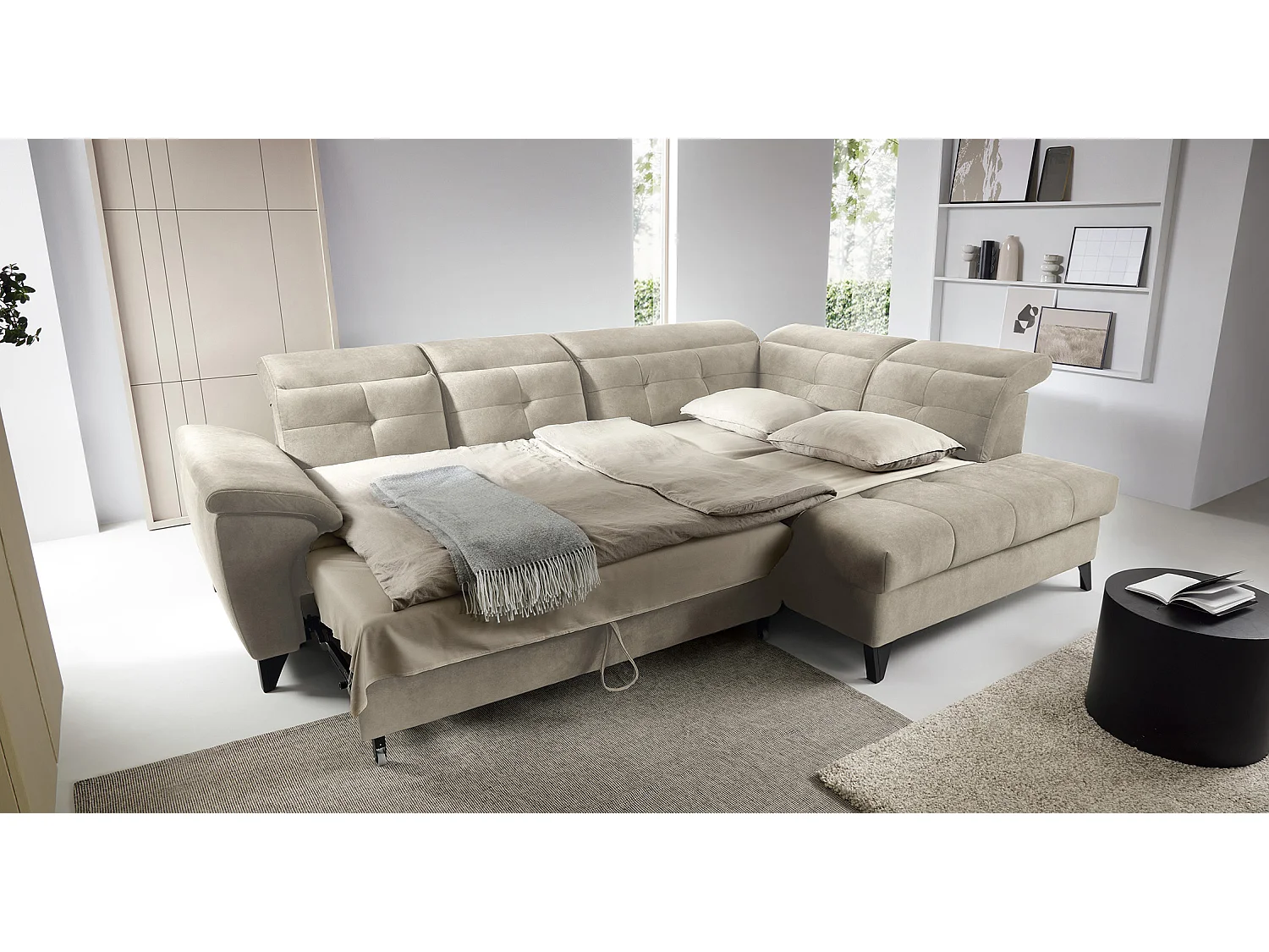 Sofá esquinero convertible KARIN en tejido aterciopelado - Almacenamiento y reposacabezas ajustables-Beige claro-Ángulos rectos