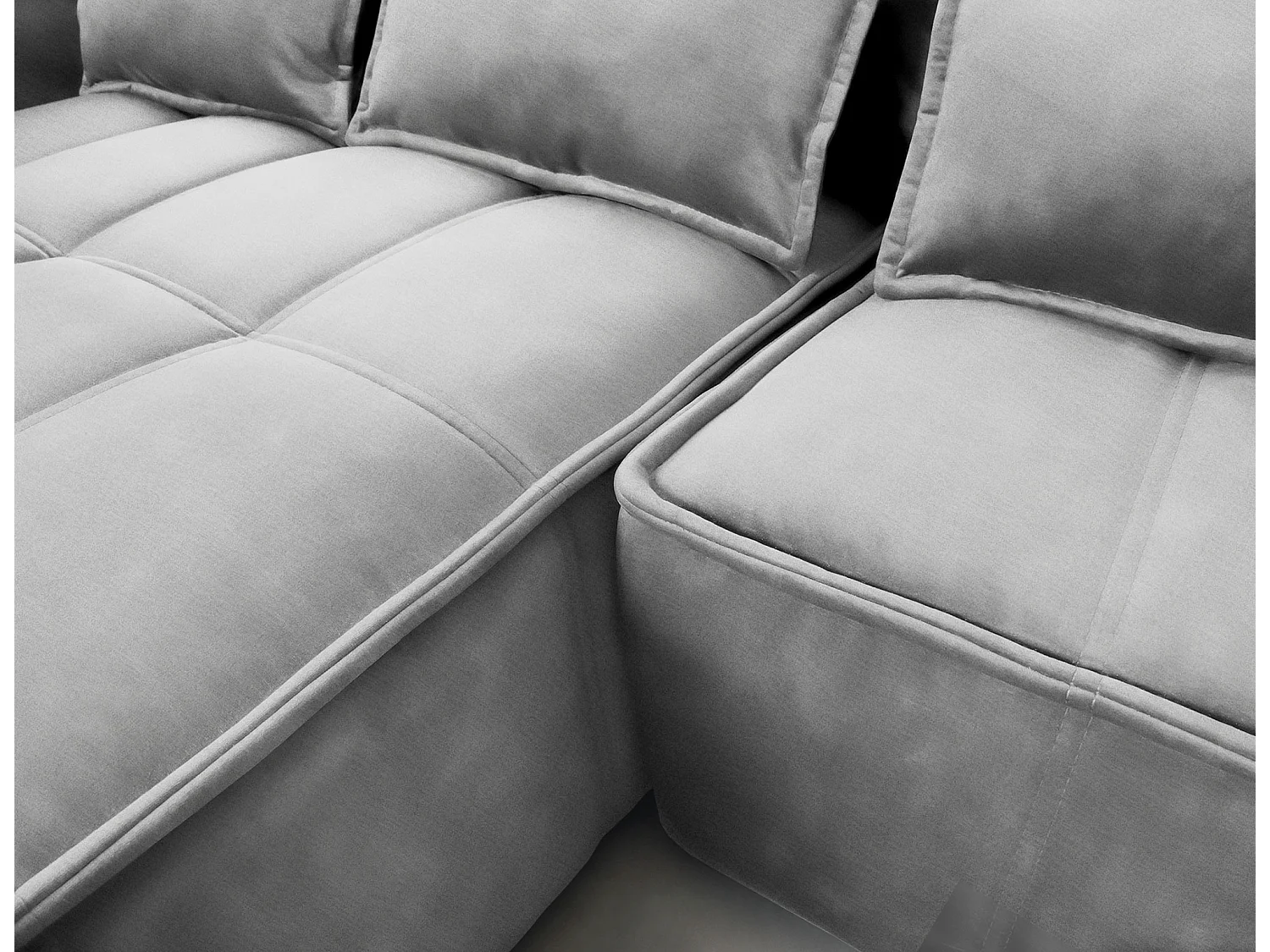 Canapé d’angle convertible 4 places KAMPUS en tissu effet cuir avec coffre de rangement – 265cm-Gris clair-angle gauche