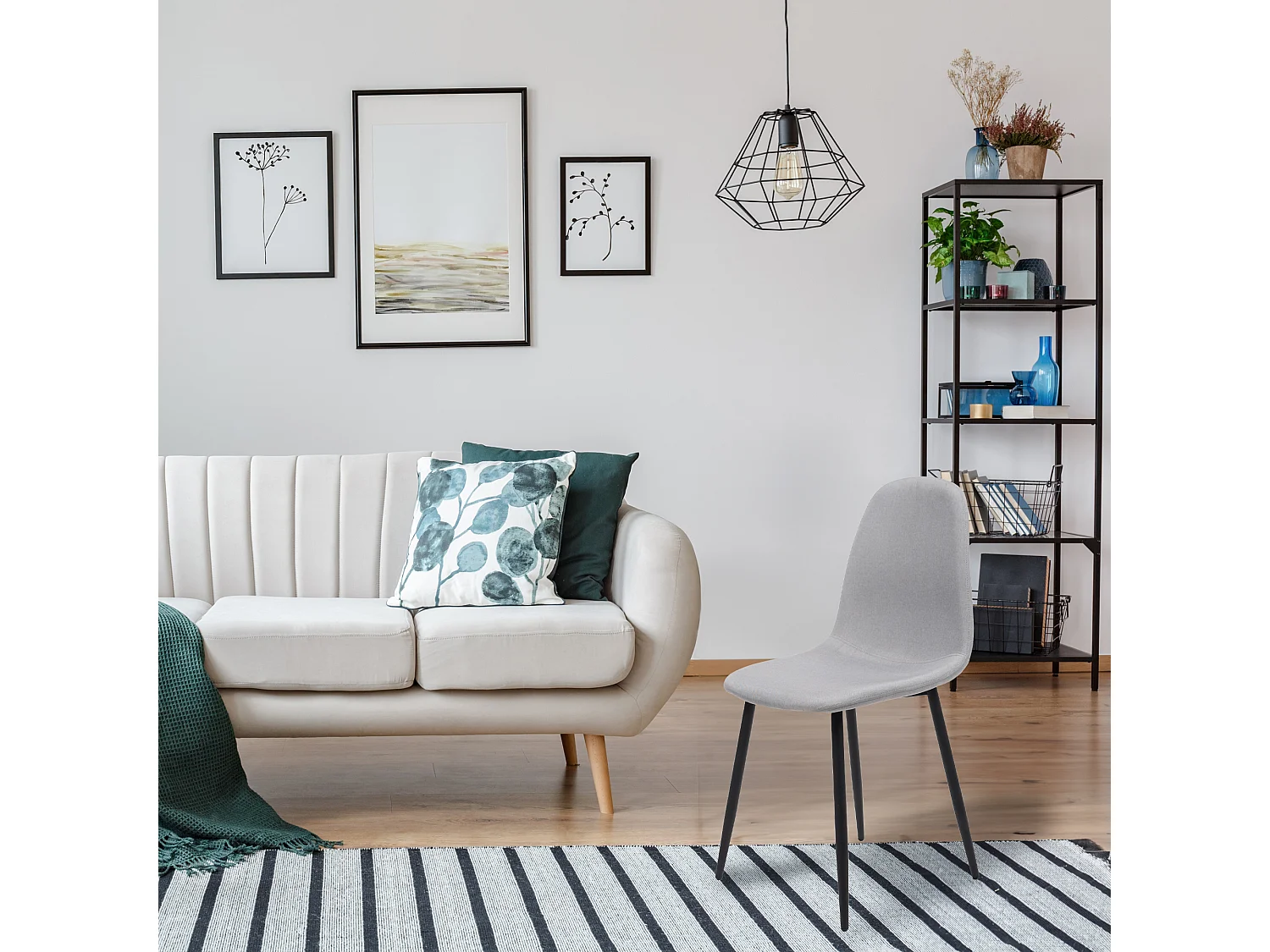 Lot de 2 chaises Norway grises en tissu rembourré avec pieds en acier