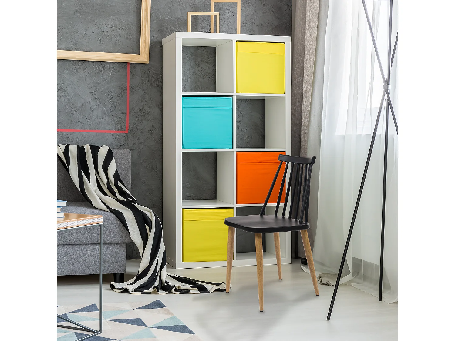 Silla moderna negra de estilo Windsor con patas de efecto madera y asiento ergonómico - STICKS