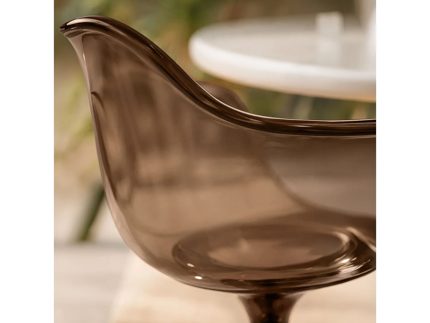 Now's Home - Lot De Deux Fauteuils De Table Resine Acrylique Ecorce 63x53xht81 Glam