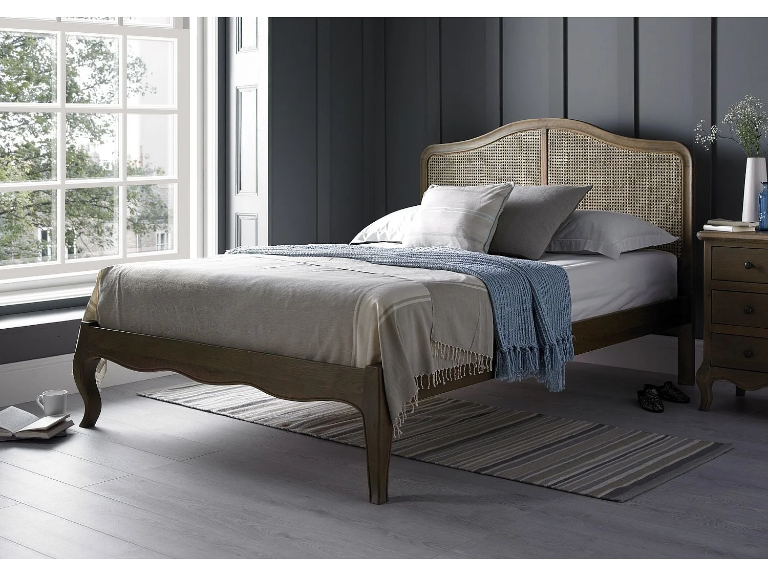 Rattan Oak Bedframe - 180 x 200 cm Bedframe in Beige