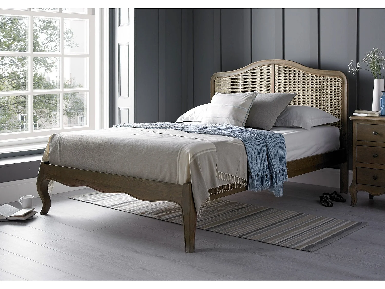 Rattan Oak Bedframe - 150 x 200 cm Bedframe in Beige