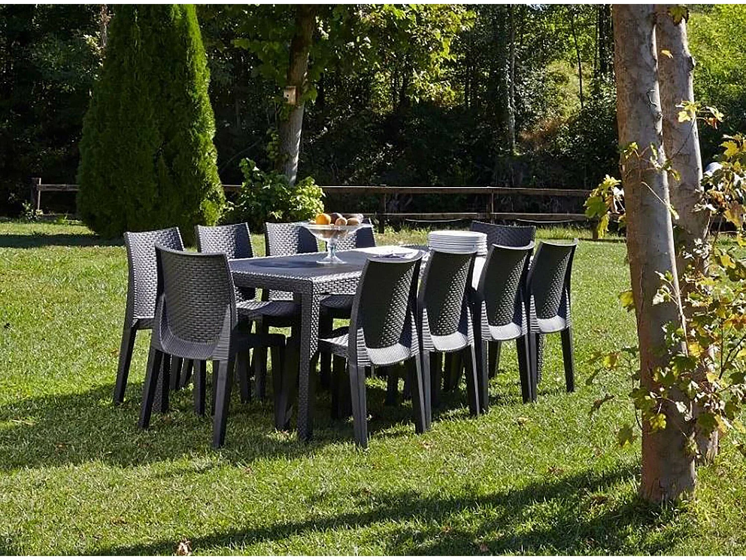 Table d'extérieur Dmains, Etagère à manger rectangulaire extensible, Table de jardin extensible effet rotin, 100% Made in Italy, 150/220x90h72 cm, Anthracite