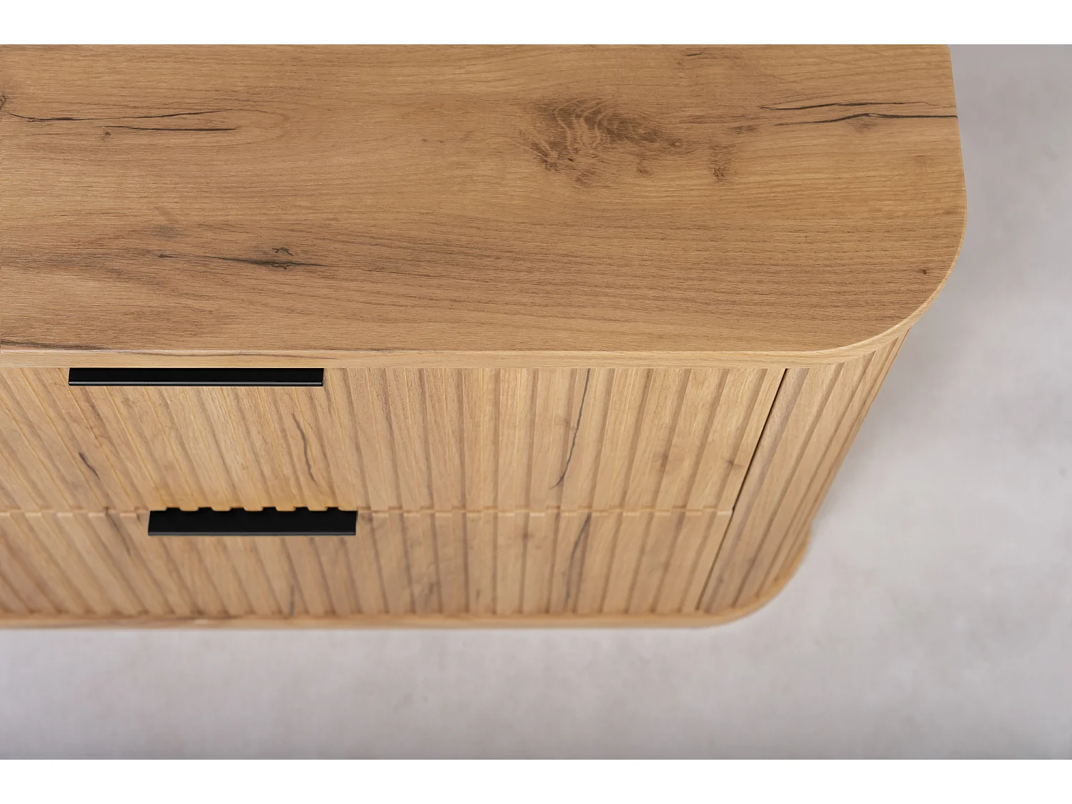 Meuble de salle de bain sur pieds avec tiroirs et pieds métalliques, coloris Chêne Craft, poignée noir, pieds noir, 120 x 41,5 x 66,7 cm