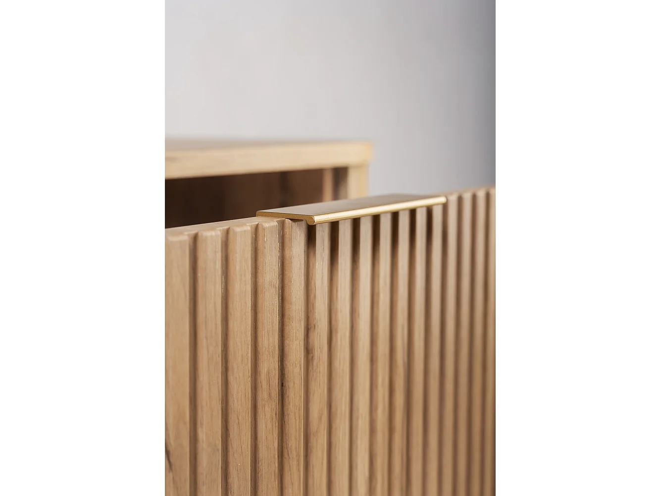 Meuble de salle de bain sur pieds avec tiroirs et pieds métalliques, coloris Chêne Craft, poignée doré, pieds doré, 100 x 41,5 x 66,7 cm