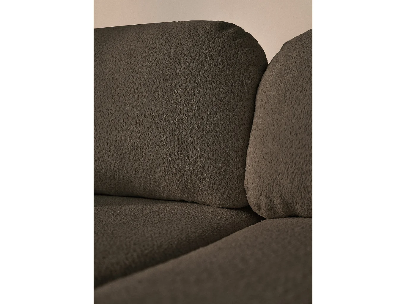 Ecksofa mit Schlaffunktion – Ottomane rechts – Bouclé Braun – TVOYA