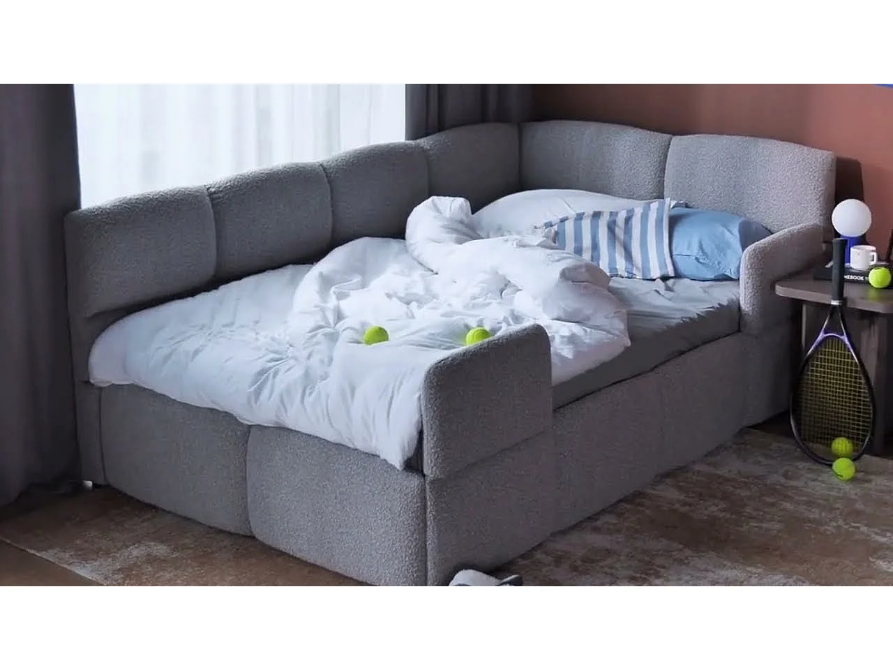 Lit enfant 120x200 cm – tête de lit à gauche – matelas & coffre de rangement – bouclé beige clair – CLOUDY