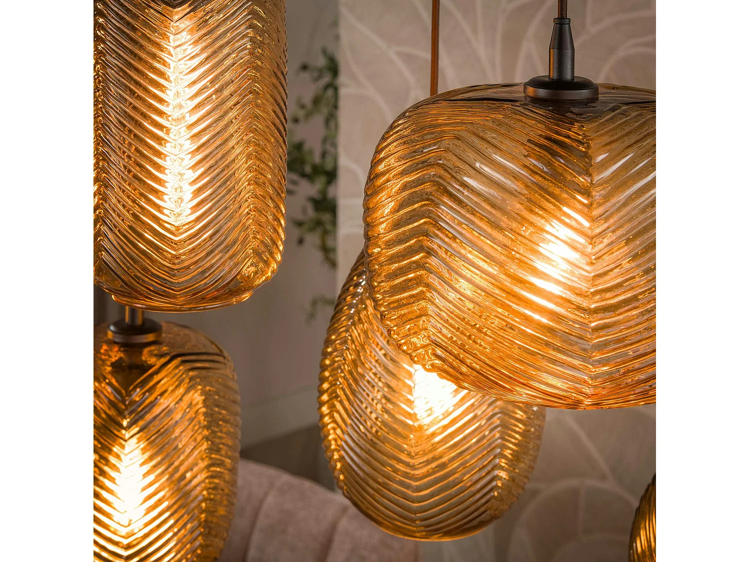 Suspension vintage verre brun fumé chevron 7 lampes NOVA