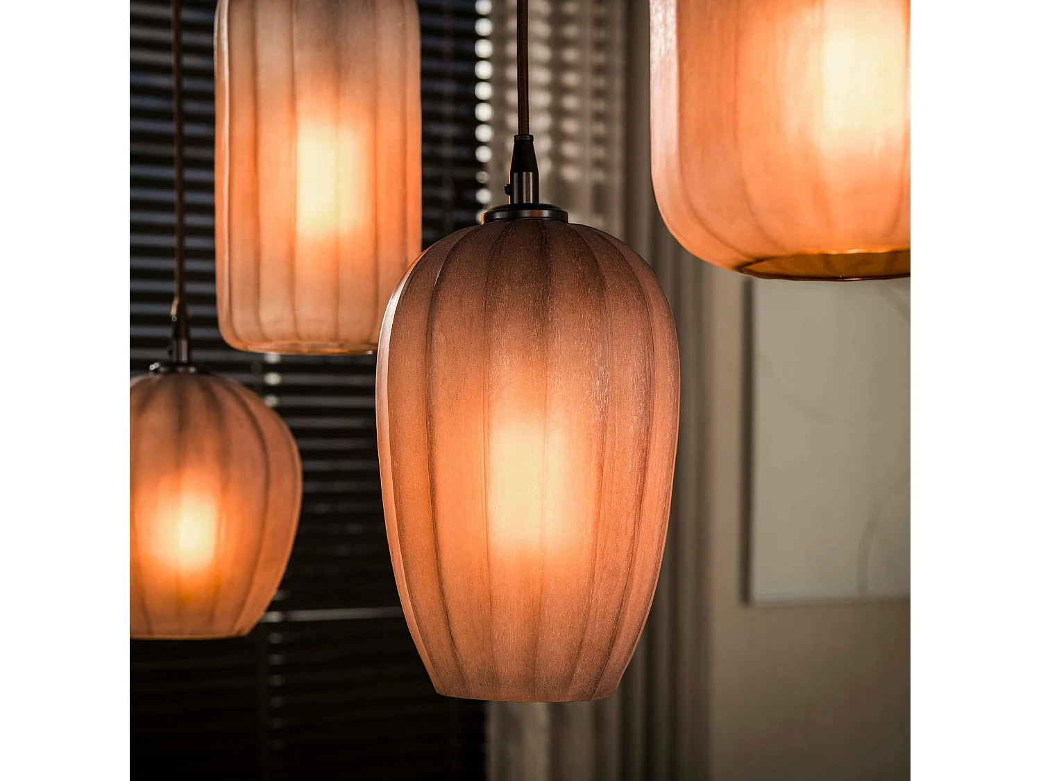 Suspension salle à manger verre brun dépoli 5 lampes NOVA