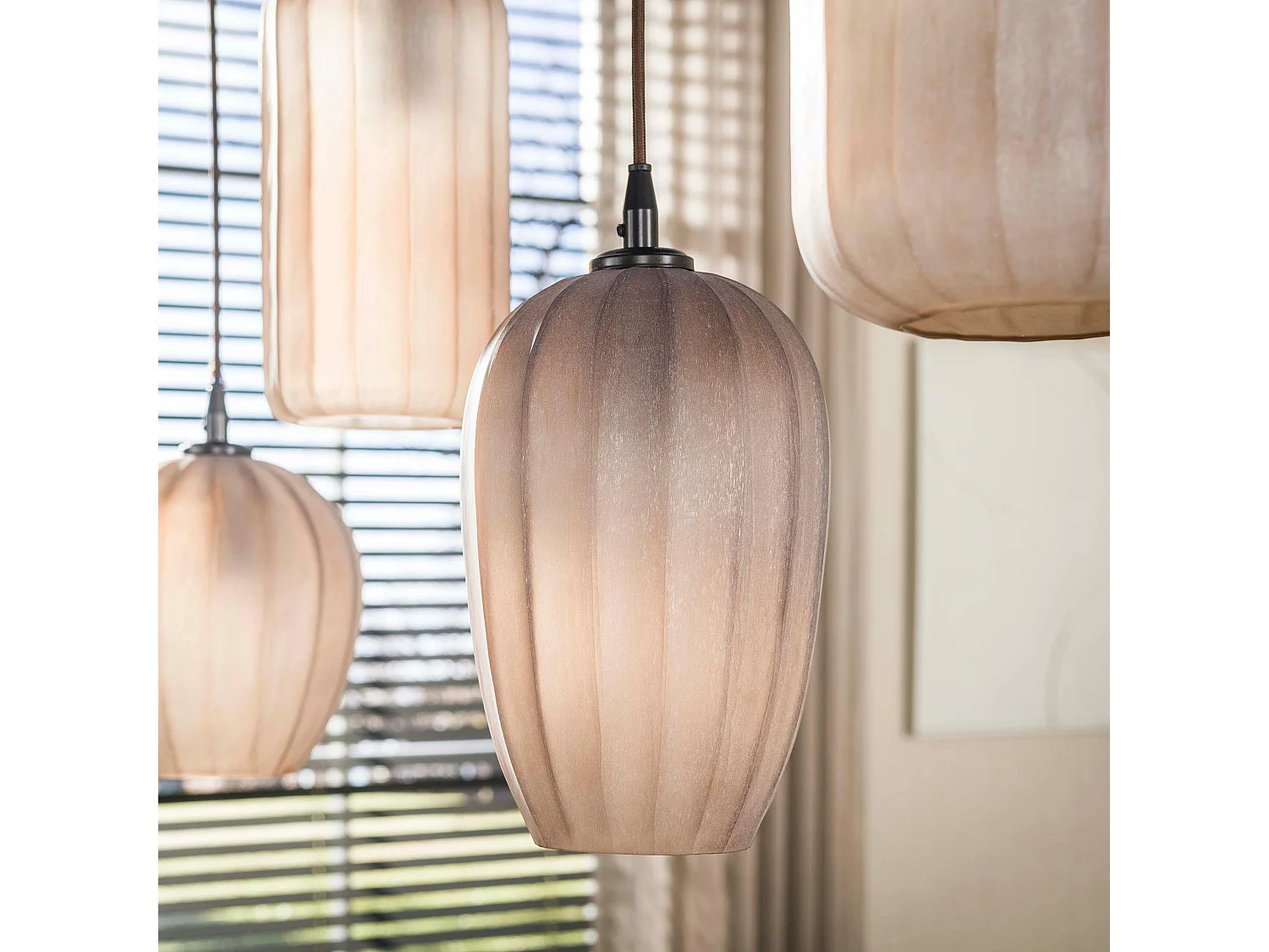 Suspension salle à manger verre brun dépoli 5 lampes NOVA